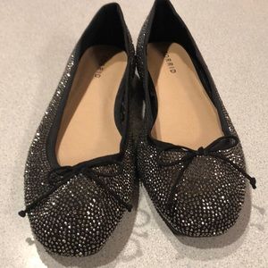 Torrid 8.5 W Womens Ballerina Flats with Sequins and Bow; Padded Footbed